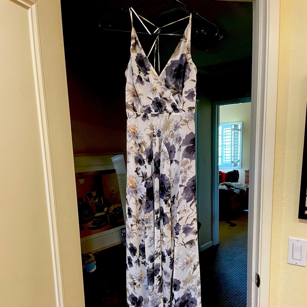 ASTR dress size M. Worn to two beautiful outside weddings!